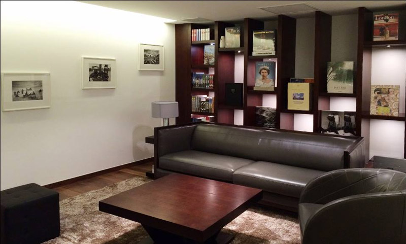 Dubai showroom, photo 5